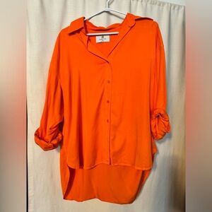 Babaton Aritzia Archive Shirt Size XS (Fits like a Med)